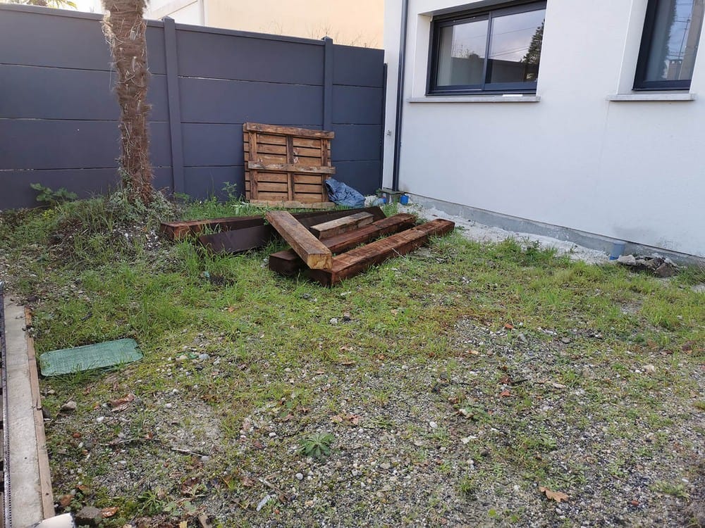 Avant travaux : projet parking et massifs