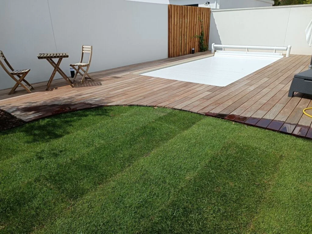 amenagement-piscine-terrasse-gazon-3